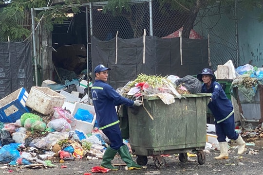 Tìm hướng xử lý rác thải dồn ứ ngoài môi trường