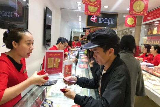 Giá vàng miếng SJC đã đạt mức 142,5 triệu đồng, cao nhất từ trước đến nay