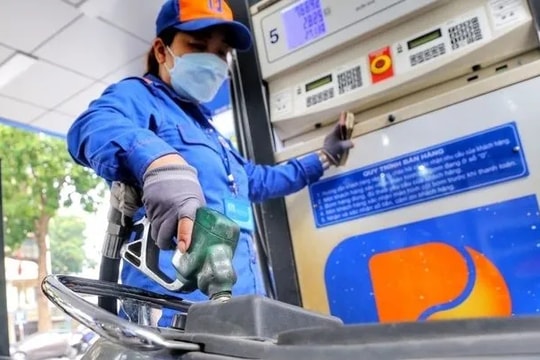 Giá xăng, dầu đồng loạt giảm