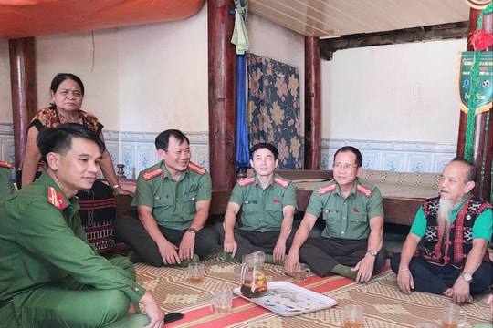 Bảo đảm an ninh trật tự ở cơ sở: Phát huy vai trò của già làng, người có uy tín