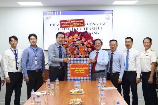 Phó Chủ tịch UBND thành phố Trần Nam Hưng thăm, chúc mừng 3 doanh nghiệp FDI