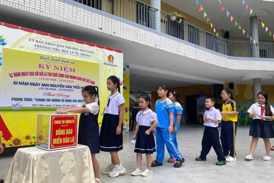 Trường Tiểu học Lý Tự Trọng ủng hộ đồng bào bị thiệt hại do thiên tai gần 120 triệu đồng