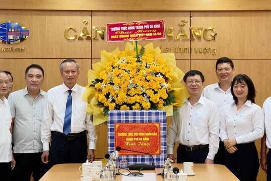 Phó Chủ tịch HĐND thành phố Đoàn Ngọc Hùng Anh thăm doanh nghiệp nhân Ngày Doanh nhân Việt Nam (13/10)