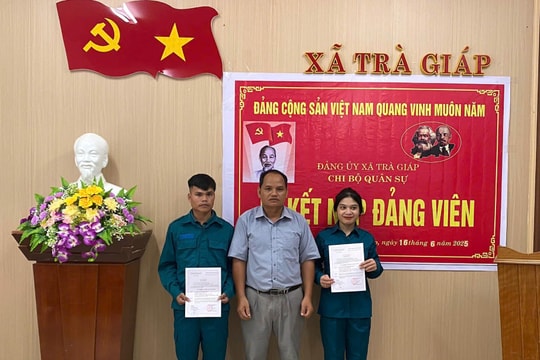 Trà Giáp vượt chỉ tiêu kết nạp đảng viên mới