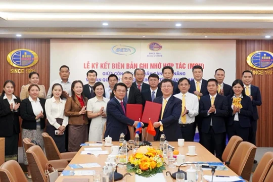 Cảng Đà Nẵng và Đặc khu kinh tế Savannakhet (Lào) ký kết hợp tác chiến lược