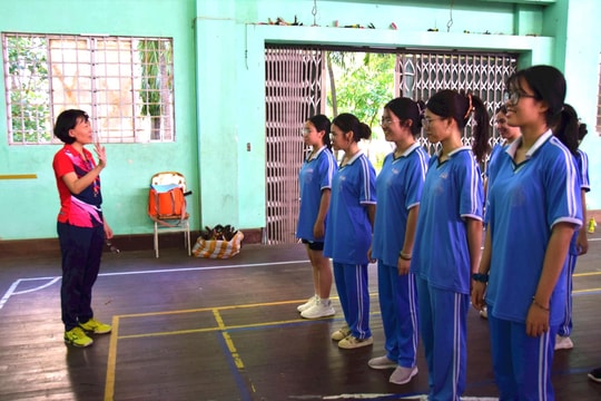 Người tâm huyết với thể thao học đường