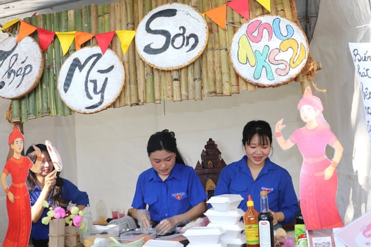 Trường Cao đẳng Du lịch Đà Nẵng đón 673 học sinh, sinh viên nhập học