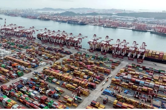 IMF nâng dự báo tăng trưởng kinh tế toàn cầu 2025