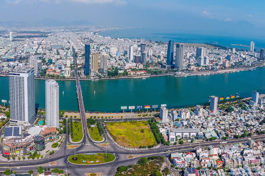 Da Nang offers salaries up to VND150 million to attract high-quality human resources