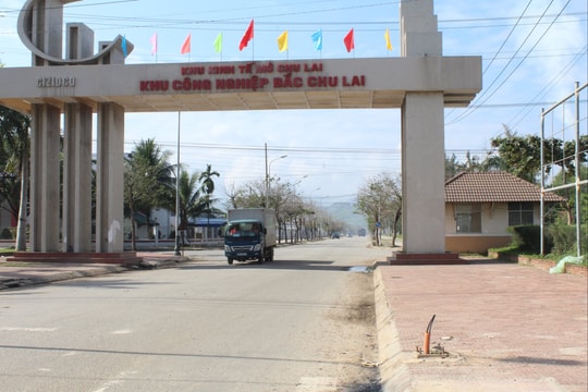 Phát triển khu - cụm công nghiệp ở vùng cực nam