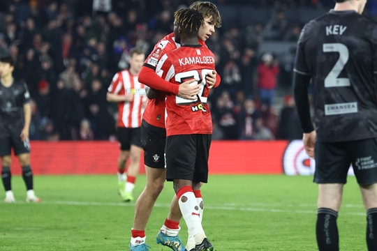 Nhận định trận đấu Southampton vs Swansea: Liệu "Thánh đường" có giúp Southampton tìm lại chiến thắng?