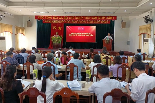 Bồi dưỡng nghiệp vụ tổ chức xây dựng Đảng cho cán bộ chủ chốt xã