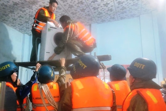 Bão số 12 khả năng suy yếu thành áp thấp nhiệt đới trước khi vào đất liền