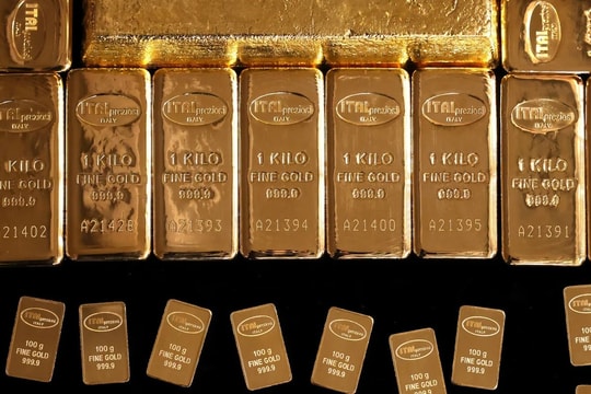 Giá vàng tối nay 19/10/2025: Giá vàng nhẫn, vàng SJC, DOJI, PNJ, Mi Hồng, vàng thế giới cập nhật mới nhất