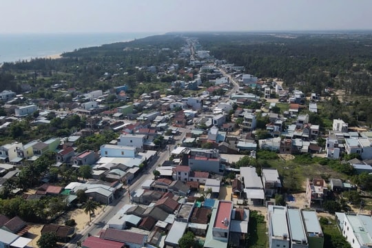 Chờ nối liền dải phố