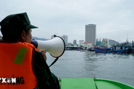 Ảnh hưởng bão số 12, từ Nam Quảng Trị đến Đà Nẵng có mưa từ 500-700 mm