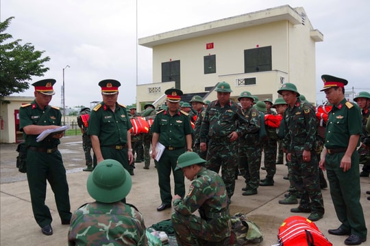 Quân khu 5 chỉ đạo các đơn vị chủ động ứng phó với bão số 12