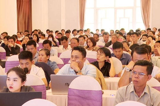 Tập huấn rà soát hộ nghèo, hộ cận nghèo định kỳ năm 2025