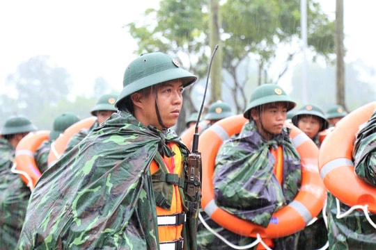 Lực lượng vũ trang thành phố Đà Nẵng sẵn sàng cơ động ứng phó bão số 12