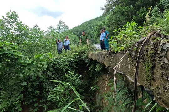 Xã Trà Đốc và Trà Liên phân công cán bộ bám địa bàn, ứng phó với mưa lớn