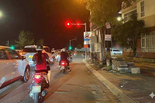 Vượt đèn đỏ - Mối nguy hiểm tiềm ẩn