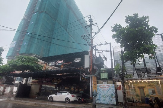 Bảo đảm an toàn lao động trên các công trình xây dựng mùa mưa bão