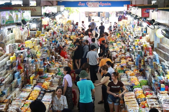 Chuẩn bị chu đáo nguồn hàng phục vụ mùa mưa