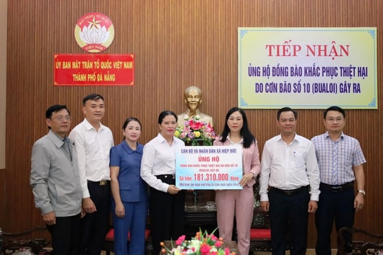 Xã Hiệp Đức ủng hộ đồng bào bị thiệt hại do bão số 10 hơn 180 triệu đồng