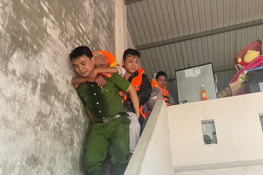 Xã Quế Phước sơ tán hơn 1.100 người dân tránh lũ an toàn