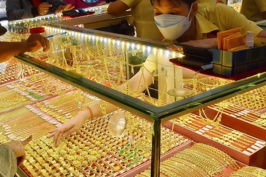 Giá vàng tối nay 27/10/2025: Giá vàng thế giới, vàng SJC, BTMC, PNJ, Mi Hồng, vàng nhẫn mới nhất