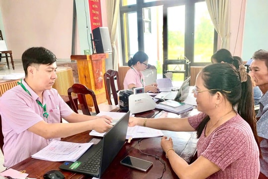 Người làm “cầu nối” tín dụng chính sách