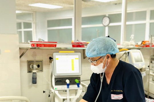 Nỗ lực cấp cứu, điều trị           người bệnh trong lũ lụt