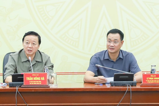 Phó Thủ tướng Chính phủ Trần Hồng Hà họp khẩn chỉ đạo công tác ứng phó mưa lũ lịch sử tại Đà Nẵng