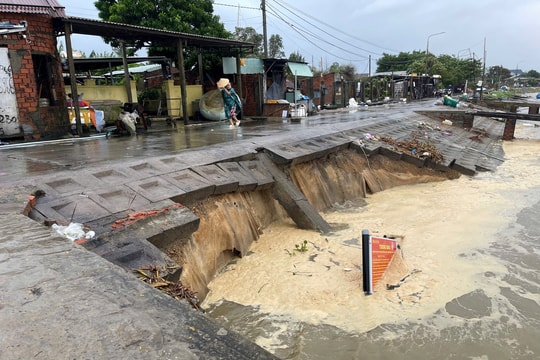 Xuất hiện nhiều đoạn sạt lở tuyến kè bến cá An Lương, xã Duy Nghĩa