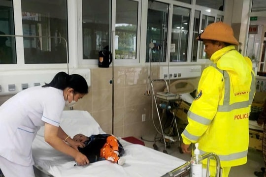 Ngành y tế sẵn sàng cấp cứu, điều trị bệnh nhân do mưa lũ