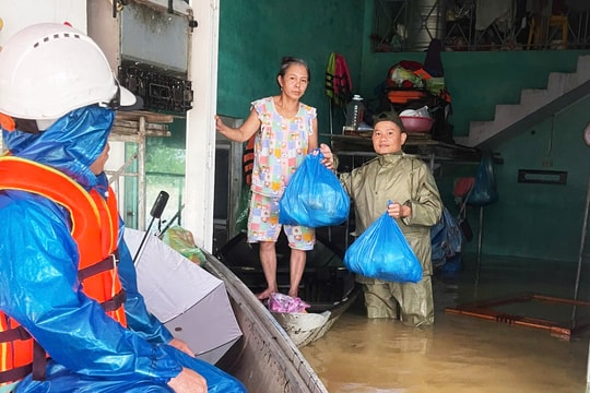 Cùng Đà Nẵng gánh gồng