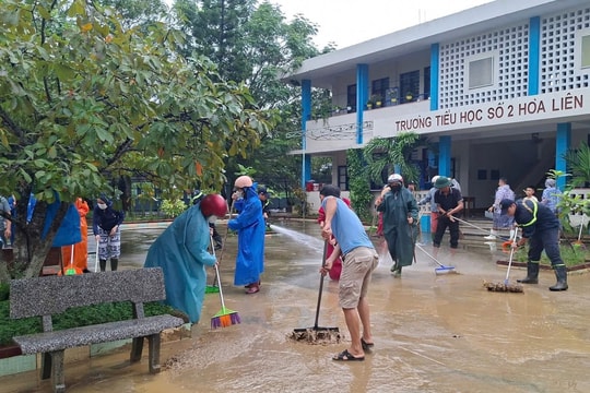 Chủ động vệ sinh môi trường, xử lý nước sinh hoạt sau mưa lũ