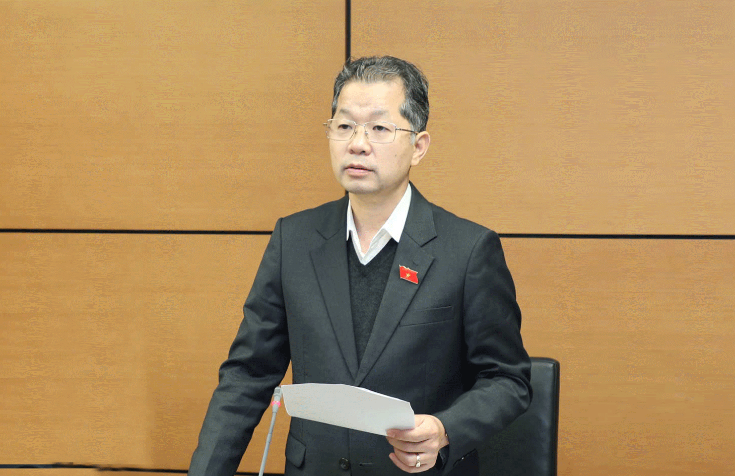 Đại biểu Quốc hội thành phố Đà Nẵng thảo luận tại tổ các dự án luật