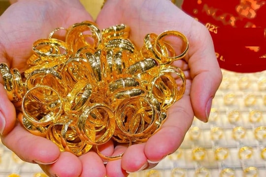 Giá vàng chiều nay 1/11/2025: Giá vàng SJC, BTMC, PNJ, Mi Hồng, giá vàng nhẫn trong nước, vàng thế giới