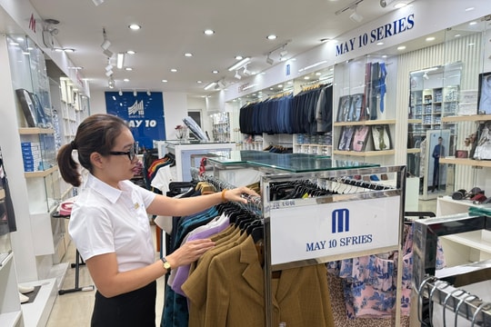 “Ấm” dần thị trường thời trang cuối năm