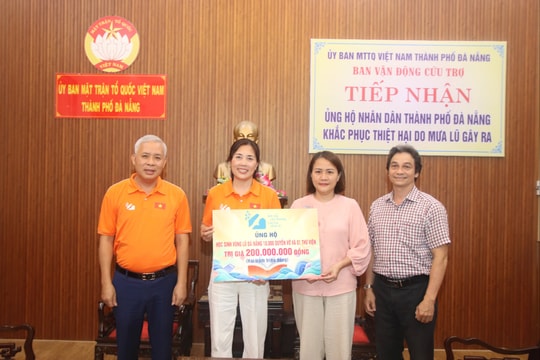 Ủy ban MTTQ Việt Nam thành phố Đà Nẵng tiếp nhận ủng hộ học sinh vùng lũ