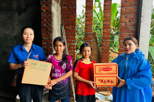 Lan tỏa tinh thần nhân ái, giúp nhau vượt qua khó khăn