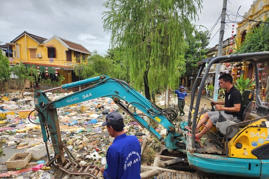 Ô nhiễm rác thải vùng hạ du sông Thu Bồn