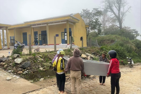 Tiếp tục sơ tán hàng trăm hộ dân và các điểm trường miền núi trước nguy cơ sạt lở cao