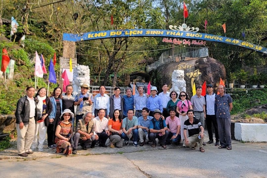 Văn nghệ sĩ xứ Quảng trước chặng đường mới...