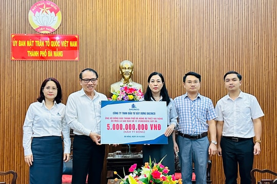 Tiếp nhận hơn 24 tỷ đồng và 98 tấn hàng cứu trợ nhân dân Đà Nẵng bị thiệt hại do mưa lũ