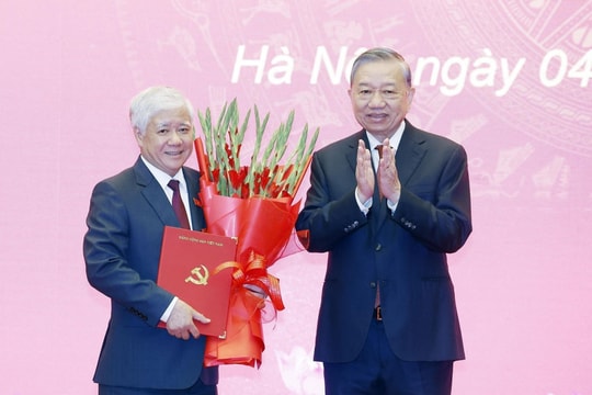 Đồng chí Đỗ Văn Chiến giữ chức Phó Bí thư Thường trực Đảng ủy Quốc hội