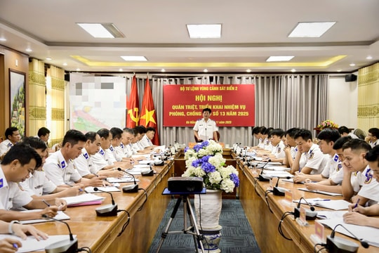 Bộ Tư lệnh Vùng Cảnh sát biển 2 triển khai công tác phòng, chống bão số 13