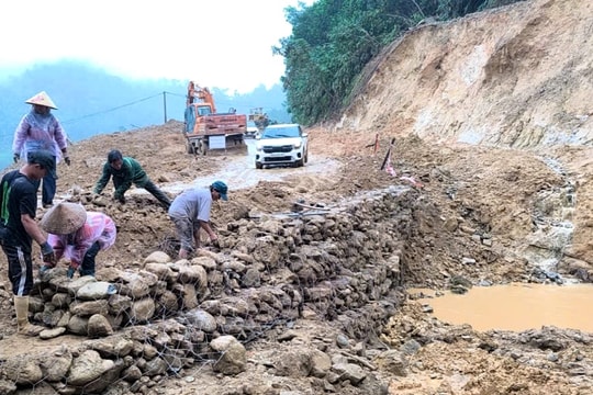 Lên phương án khắc phục hư hỏng quốc lộ 40B