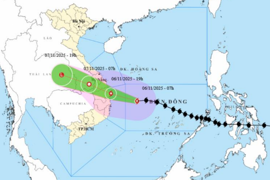 Sáng 6/11, bão số 13 bắt đầu ảnh hưởng vùng biển từ nam Quảng Trị đến Khánh Hòa